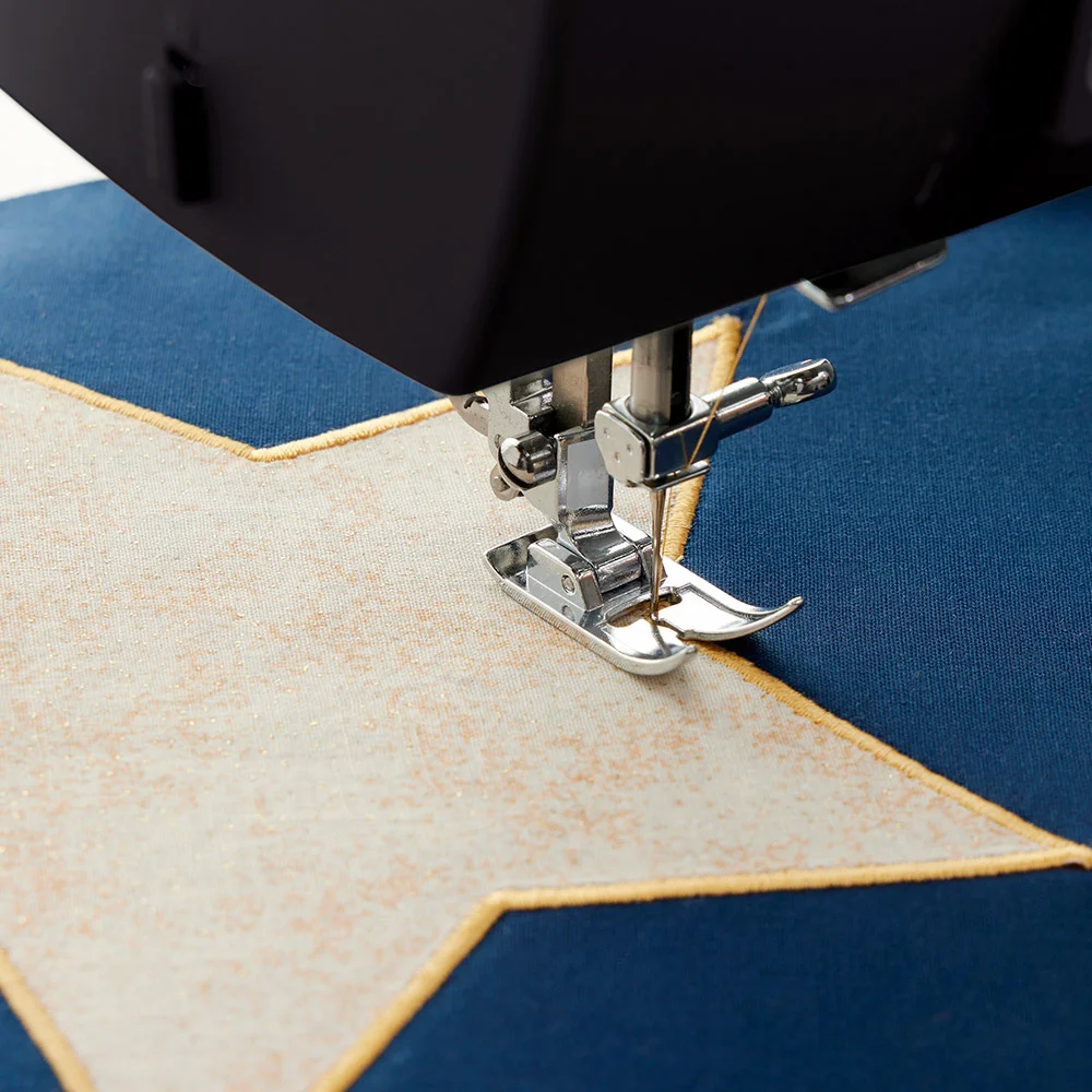 Máquina de Coser Heavy Duty 4432 Black